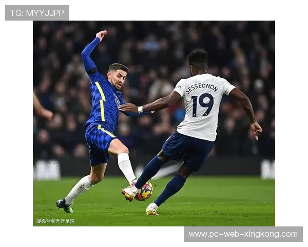 孙兴慜外脚背抽射威胁十足：从技术解析到训练路径的全景剖析